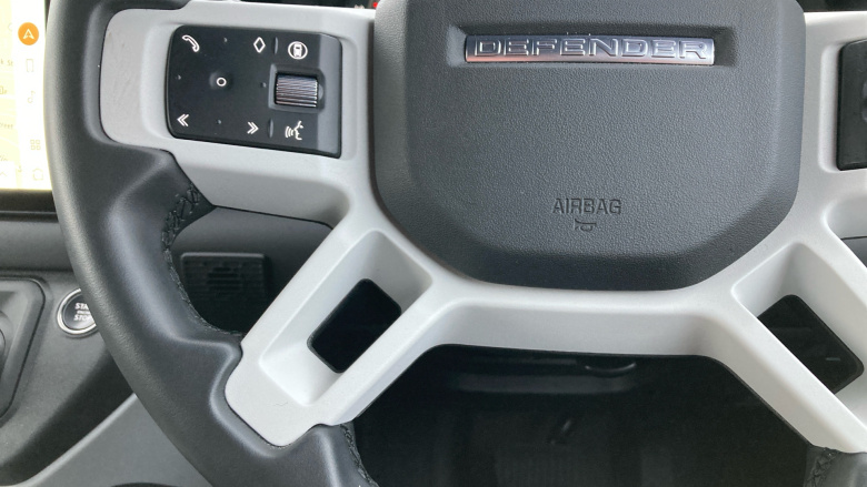 Land Rover Defender 90 Diesel 3.0 D250 Hard Top S Auto